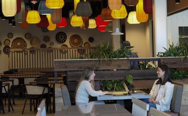 El acceso a wi-fi, salas cómodas y la buena iluminación son prioritarias para elegir el lugar de trabajo. 