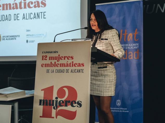 La presentación de la gala estuvo a cargo de la periodista y locutora Luz Sigüenza